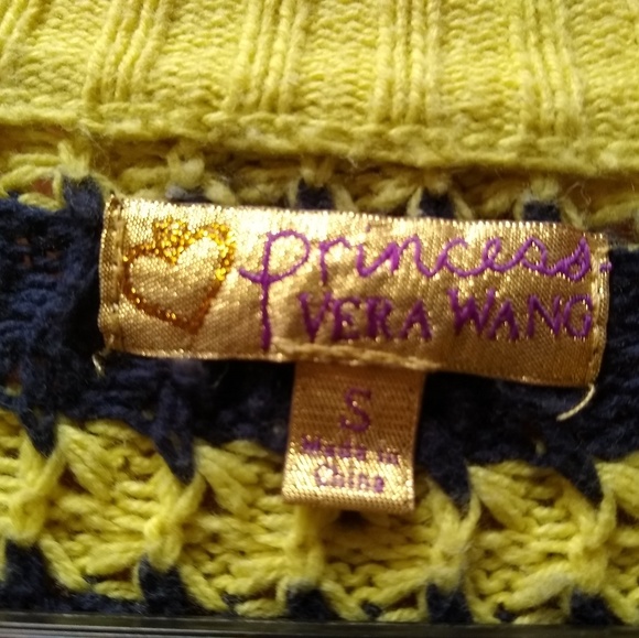 Vera Wang "Princess" sweater - Picture 2 of 4